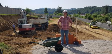 Mirna, Temeljni kamen, Uros Pikl,  08072021, foto Lapego (3)